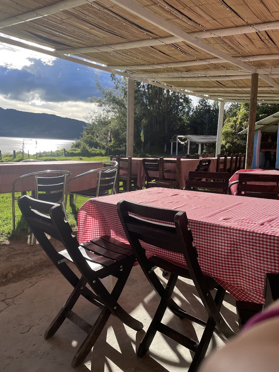 República De Tomine